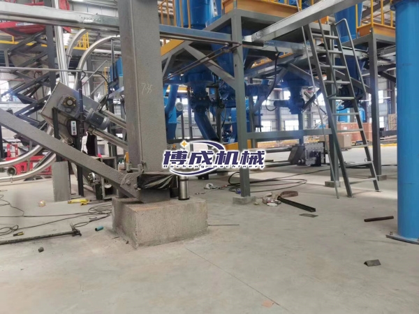 管鏈輸送機